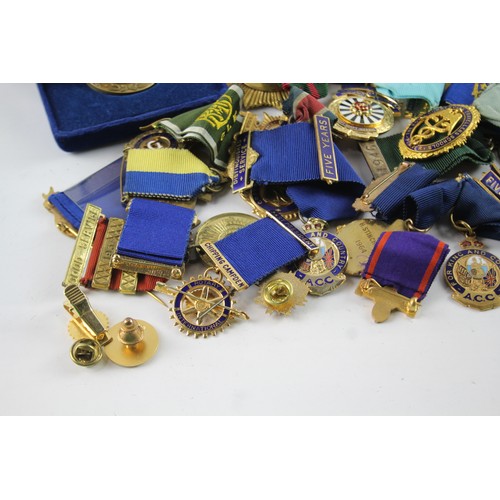 424 - Jewels / Medals Inc ROAB Rotary Club Oddfellows Vintage Enamel Etc Joblot 2306233