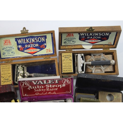 427 - Vintage Razors in Cases Inc Gillette Wilkinson Sword Valet Auto Strop 639088