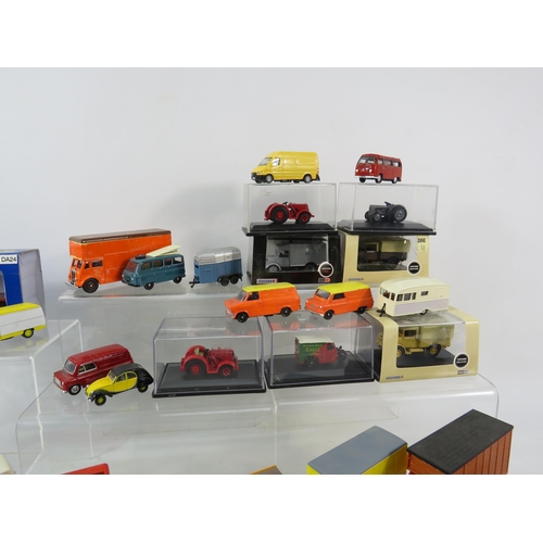 1076 - Large selection of mainly Oxford diecast vehicles including caravans etc.