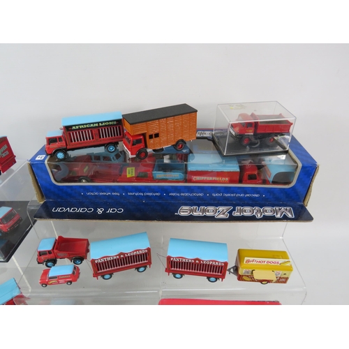 1082 - Corgi and Oxford diecast Chipperfield circus vehicles and trailers.