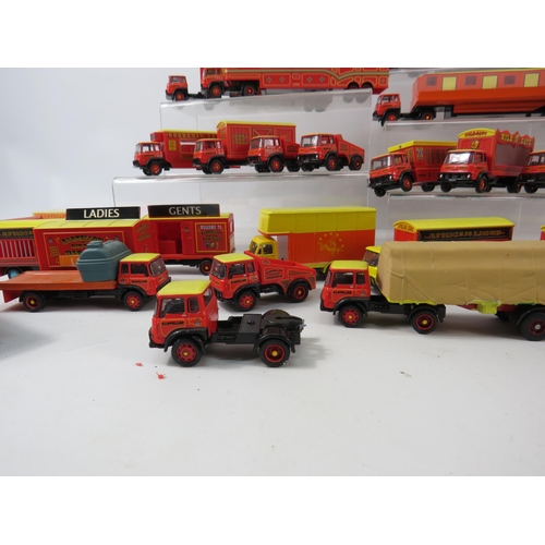 1085 - Large selection of Oxford diecast Bartellos circus vehicles, animal trailers etc.