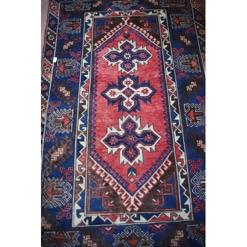 919 - Turkish Made wool rug in very good condition. Measures approx 73 x 47 inches, see photos