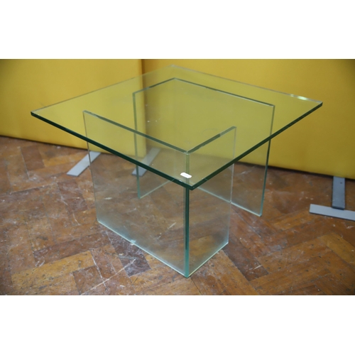 937 - Stylish Square Glass occasional Table which measures approx H:16 inches tall. See photos