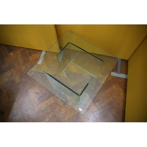 937 - Stylish Square Glass occasional Table which measures approx H:16 inches tall. See photos