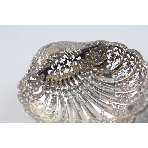 507 - 3 x Antique / Vintage .925 Sterling Silver Dishes Inc Condiment, Shell Form 60g 2331310