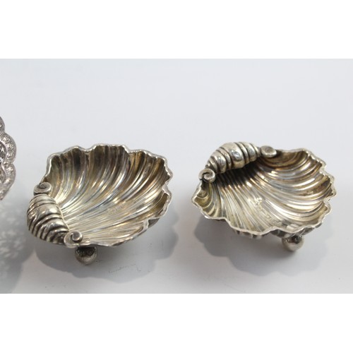 507 - 3 x Antique / Vintage .925 Sterling Silver Dishes Inc Condiment, Shell Form 60g 2331310