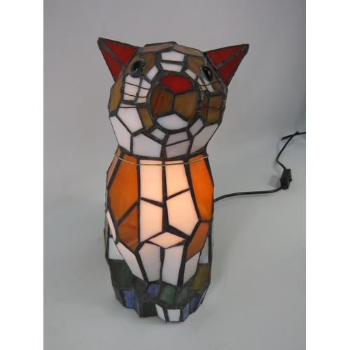 557 - Tiffany style cat table lamp, 11