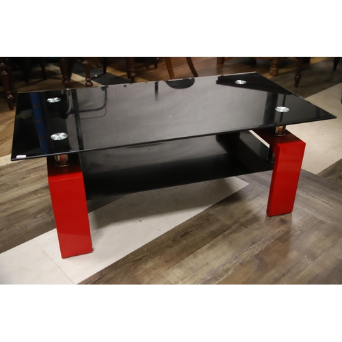 1247 - Stylish Modernist Low table of Glass and powder coated metal. H:17 x W:43  in excellent condition.  ... 