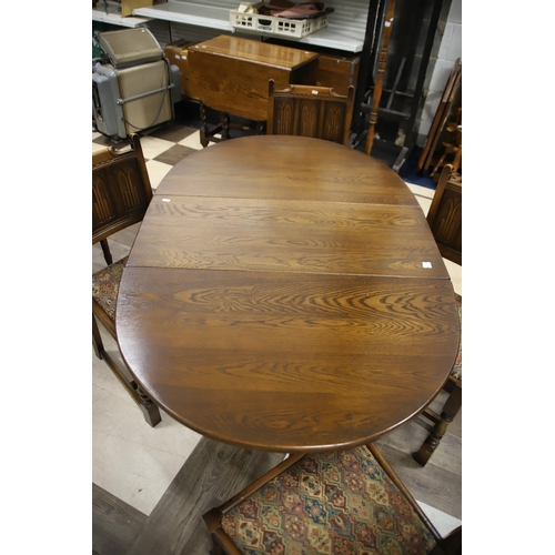 1249 - Lovely small but extending Gate leg table by Jaycee furniture ltd,  which comes with Four Smart upho... 