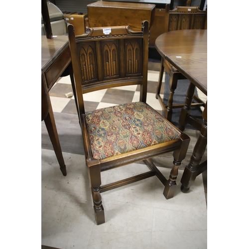 1249 - Lovely small but extending Gate leg table by Jaycee furniture ltd,  which comes with Four Smart upho... 