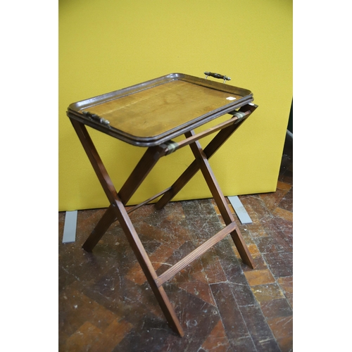 981 - Folding stand plus Butler's Tray. H:24 inches tall. See photos..