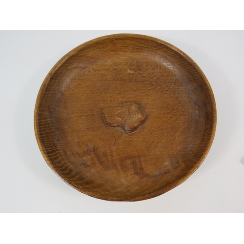 399 - Lovely Hand carved nut bowl with Labrador dog head to the centre (Labradorman) 7 3/4