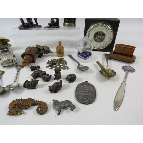 630 - Interesting mixed collectables lot incuding mini figurines etc.