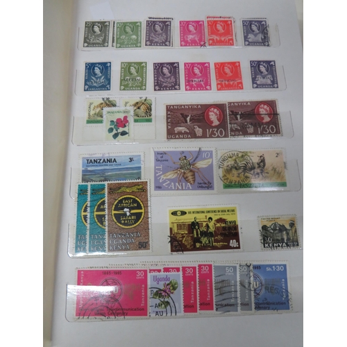 838 - Good selection of vintage and well filled stamp albums containing stamps of the world. See photos