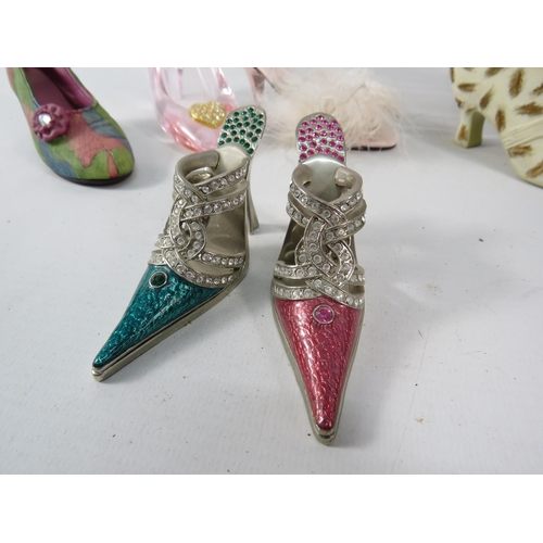 647 - Selection of collectable miniature shoes including two by Juju Palais Royal and two by Coalport.