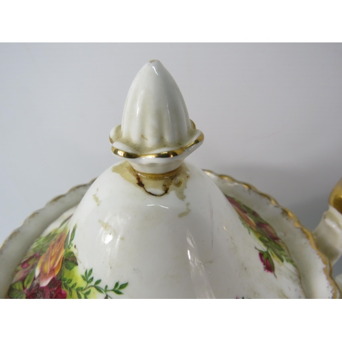 658 - Twenty pieces of Royal Albert Old Country Roses china. (repair to finial on teapot).