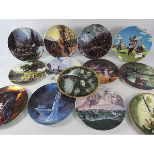 667 - Thirteen Wedgwood Lord of the Rings collectors plates.