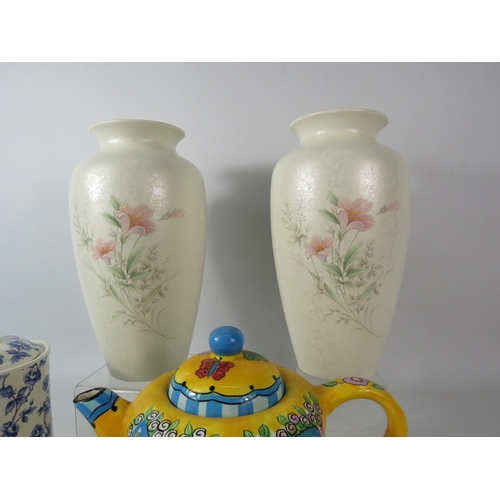 683 - Mixed ceramic lot to include a pair of Poole pottery vases, a Catzilla teapot and a lidded Laura Ash... 