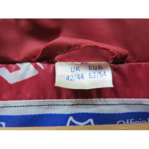 751 - Genuine NFL Officially licenced Product of Campri, Team Line, Linebacker Redskins Coat, in excellent... 