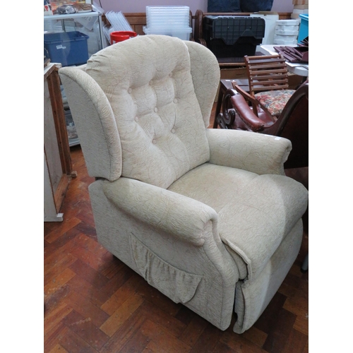 778 - Good Clean and Tidy Electric Rise/Recline chair with two motors. All works perfectly.   See photos