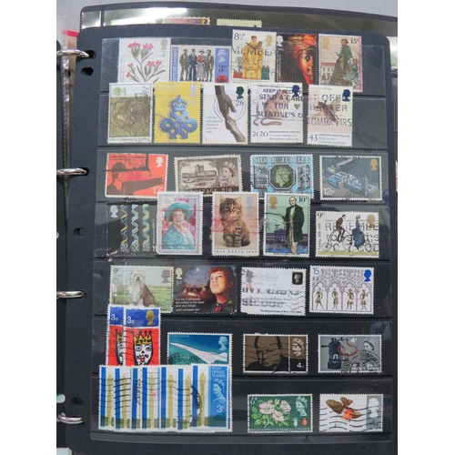 844 - Nicely presented albums of World Stamps. See photos