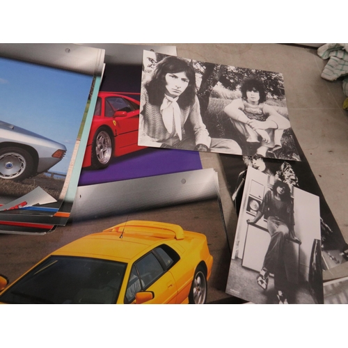 2091 - Selection of Publicity shots, prints, Scrap book cut outs of Jimi Hendrix, Beatles and Marc Bolan to... 