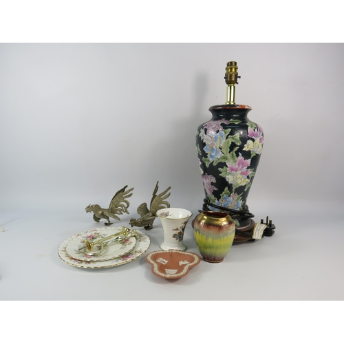 2095 - Mixed lot to include a oriental table lamp, Wedgwood Jasperware, White metal fighting cocks etc.