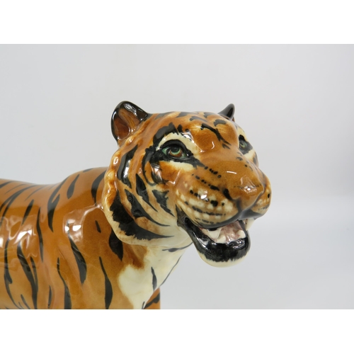 103 - Large Beswick Tiger figurine figurine, 12.5