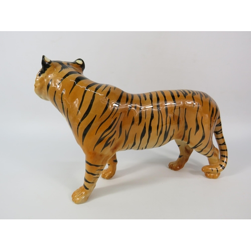 103 - Large Beswick Tiger figurine figurine, 12.5