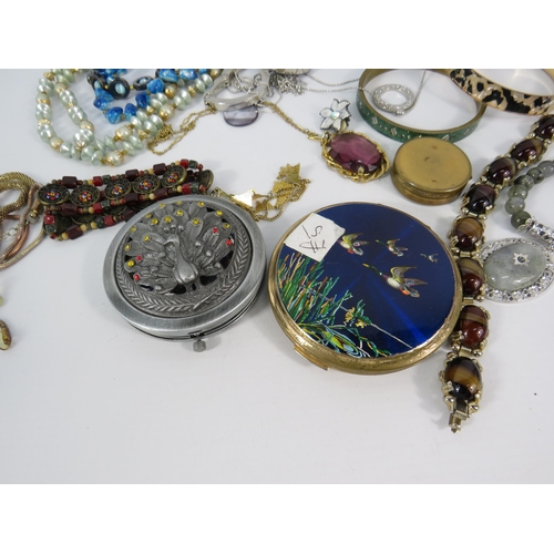 127 - Selection of vintage costume jewellery and compacts.