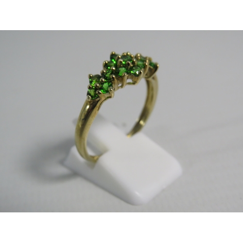 179 - 9ct Yellow Gold Diopside flower cluster ring, finger size 