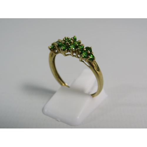 179 - 9ct Yellow Gold Diopside flower cluster ring, finger size 