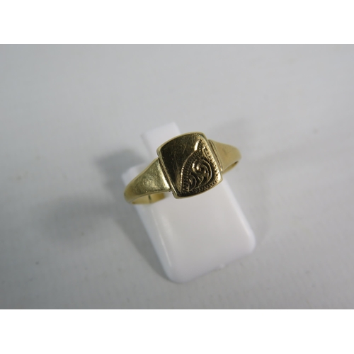 191 - 9ct Yellow gold ladies signet ring, finger size 