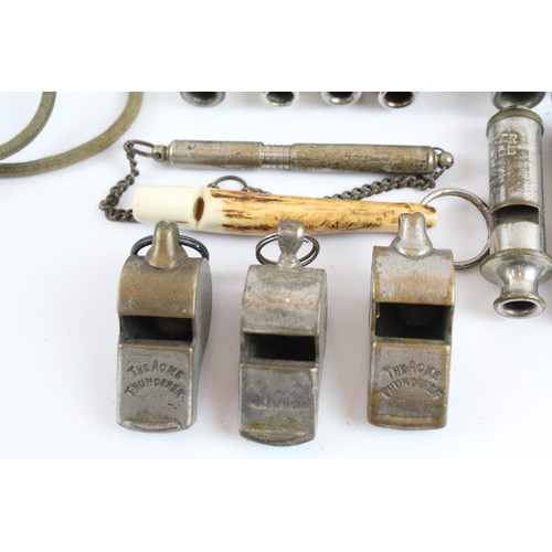 556 - Mixed Whistles Inc Acme Thunderer, Boy Scout, Etc  684628