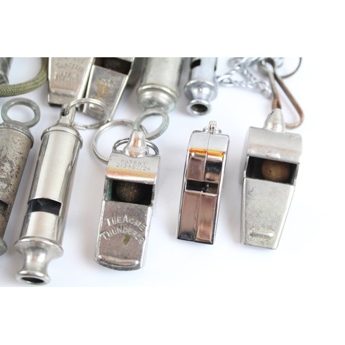 556 - Mixed Whistles Inc Acme Thunderer, Boy Scout, Etc  684628