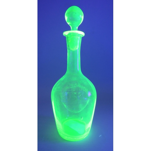 215 - Vintage Vaseline Uranium glass decanter, 8 1/4