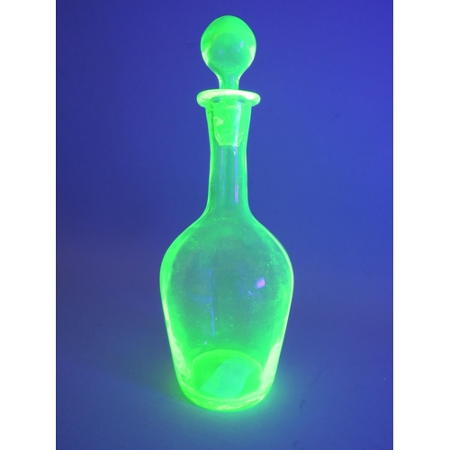 215 - Vintage Vaseline Uranium glass decanter, 8 1/4