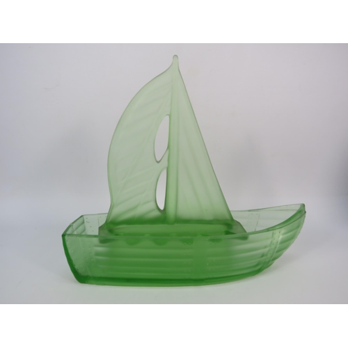 223 - Carl Shutte Uranium glass sailing boat, 9 1/4