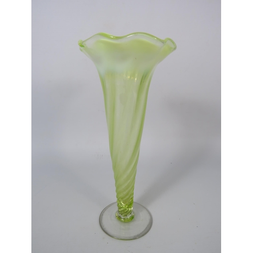 232 - Antique uranium vaseline glass vase, 8