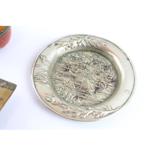 635 - Vintage Collectables Inc Evans Apple Table Lighter, Silver Plate Trinket Dish 575703