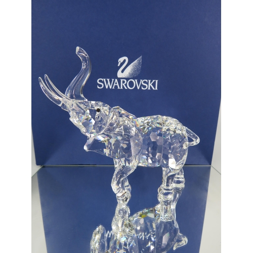 259 - Swarovski crystal Rare Encounters collection Mother elephant with box etc. No 678945