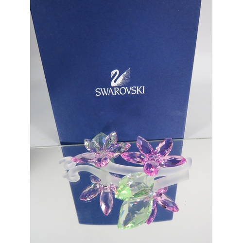 280 - Swarovski crystal Jasmin flower ornament with box. No 917664