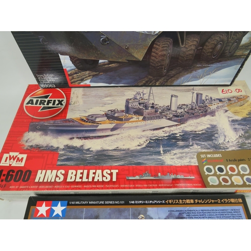 809 - Four Boxed Plastic scale model Kits of Tanks and Warships. All in unused condition with original box... 