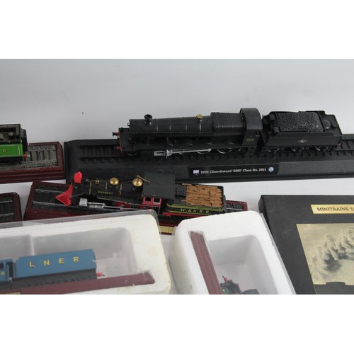 655 - Display Model Trains Inc Mallard, Flying Scotsman, Duchess LMS, Boxed, Etc x 16 2306480