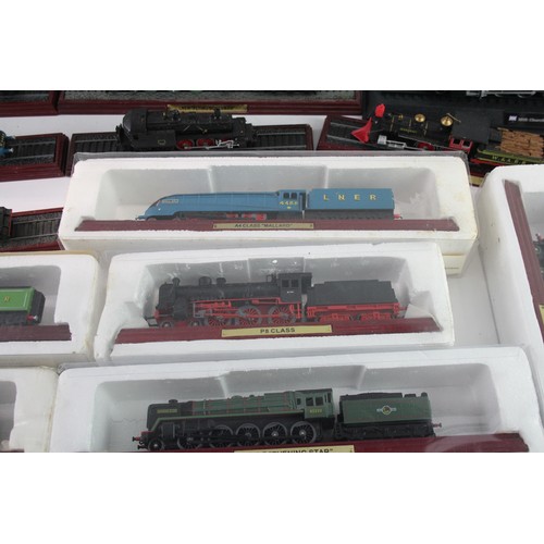 655 - Display Model Trains Inc Mallard, Flying Scotsman, Duchess LMS, Boxed, Etc x 16 2306480