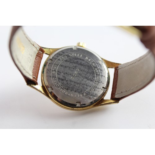 657 - Vintage Ingersoll Gold Tone Watch Hand-Wind Working 411943