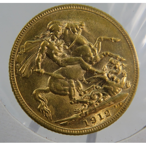 318 - 1912 George Vth Full Sovereign in Extremely Fine condition,  see pics.