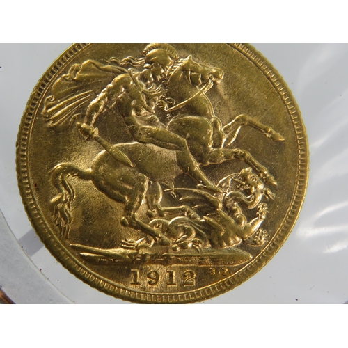 318 - 1912 George Vth Full Sovereign in Extremely Fine condition,  see pics.