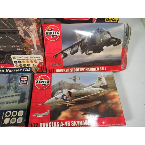 877 - Selection of Airfix Plastic Model Kits. All with original boxes. Believed to be complete but not che... 