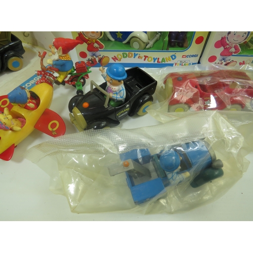 881 - Large Selection of Corgi, Noddy In Toyland Models. Most with boxes and in unused condition.  See pho... 